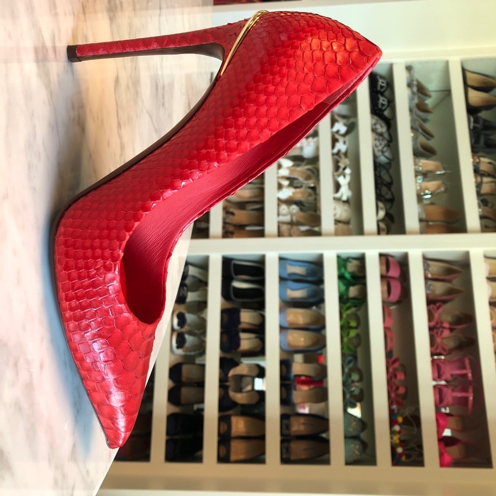 New Louis Vuitton Red Eyeline Snake Heels